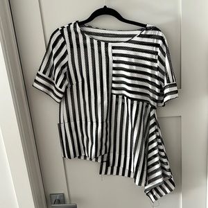 Asymmetrical shirt